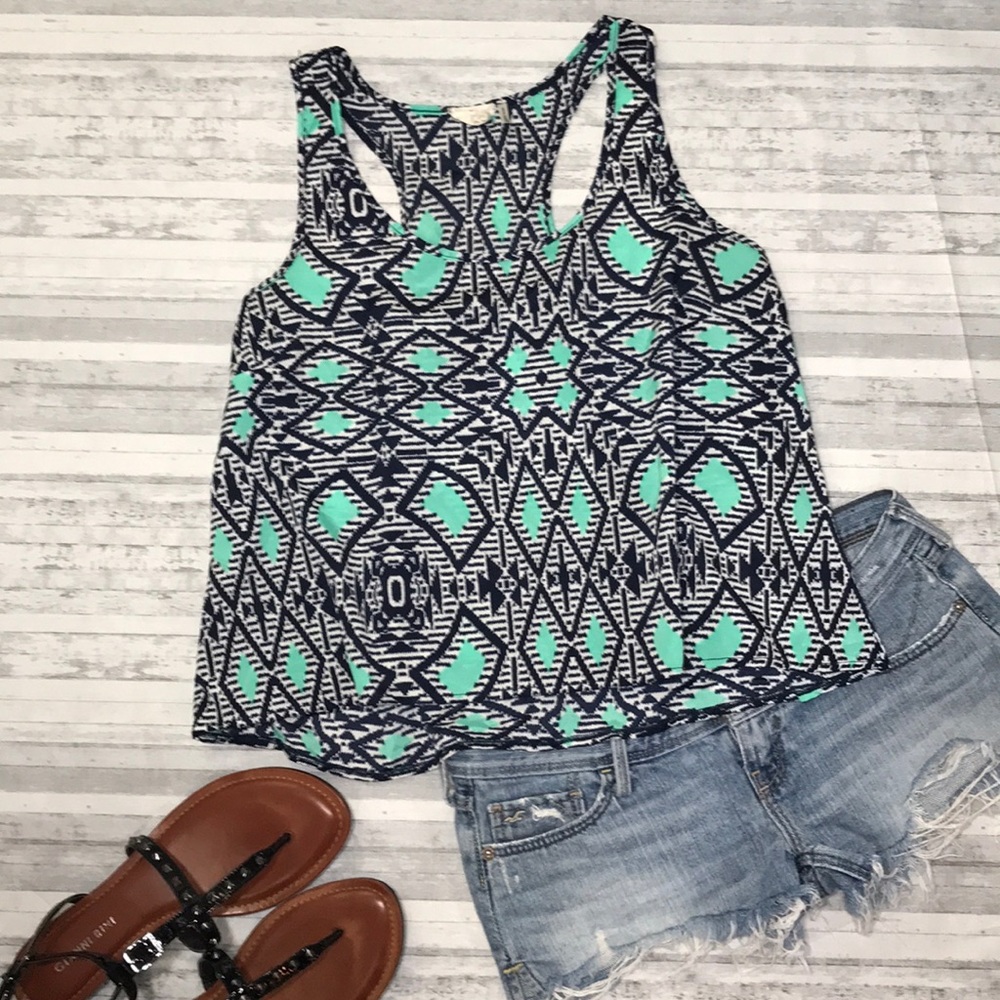 Crop tank size medium